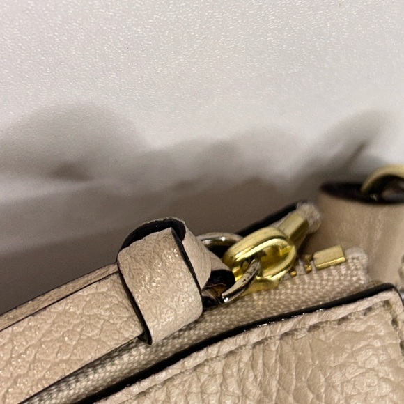 Euc Kate Spade Madelyn leather crossbody - Picture 8 of 9